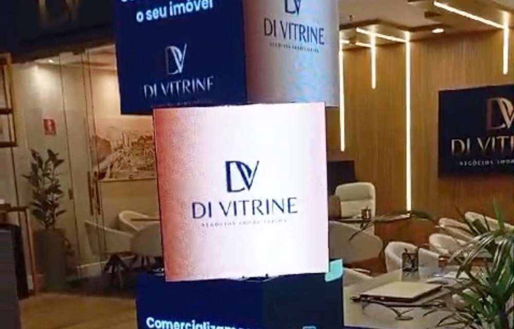 divitrine-anuncio-disponivel